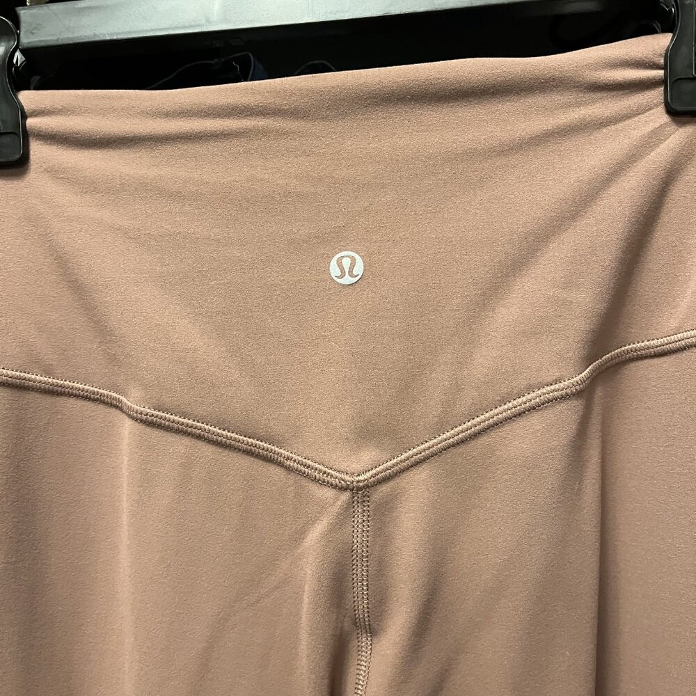 NWT LULULEMON JOGGER/YOGA PANTS - Picture 2 of 6